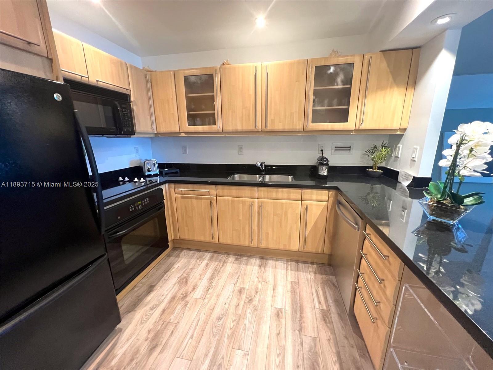 RONEY PALACE CONDO - Residential Lease