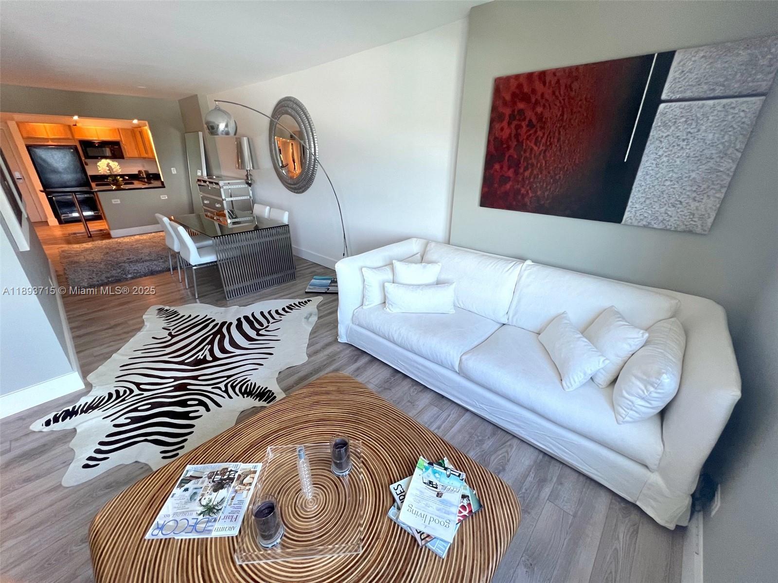 Stylish completely renovated junior one bedroom at the Roney Palace, one of the most desirable building recently updated in Miami Beach. This unit has a renovated European kitchen with granite counter top and stainless steel appliances. Fully and tastefully furnished. New hurricane impact/sound proof windows. High floor with bay view. 5 stats amenities. Available immediately. ONLY LONG TERM!
