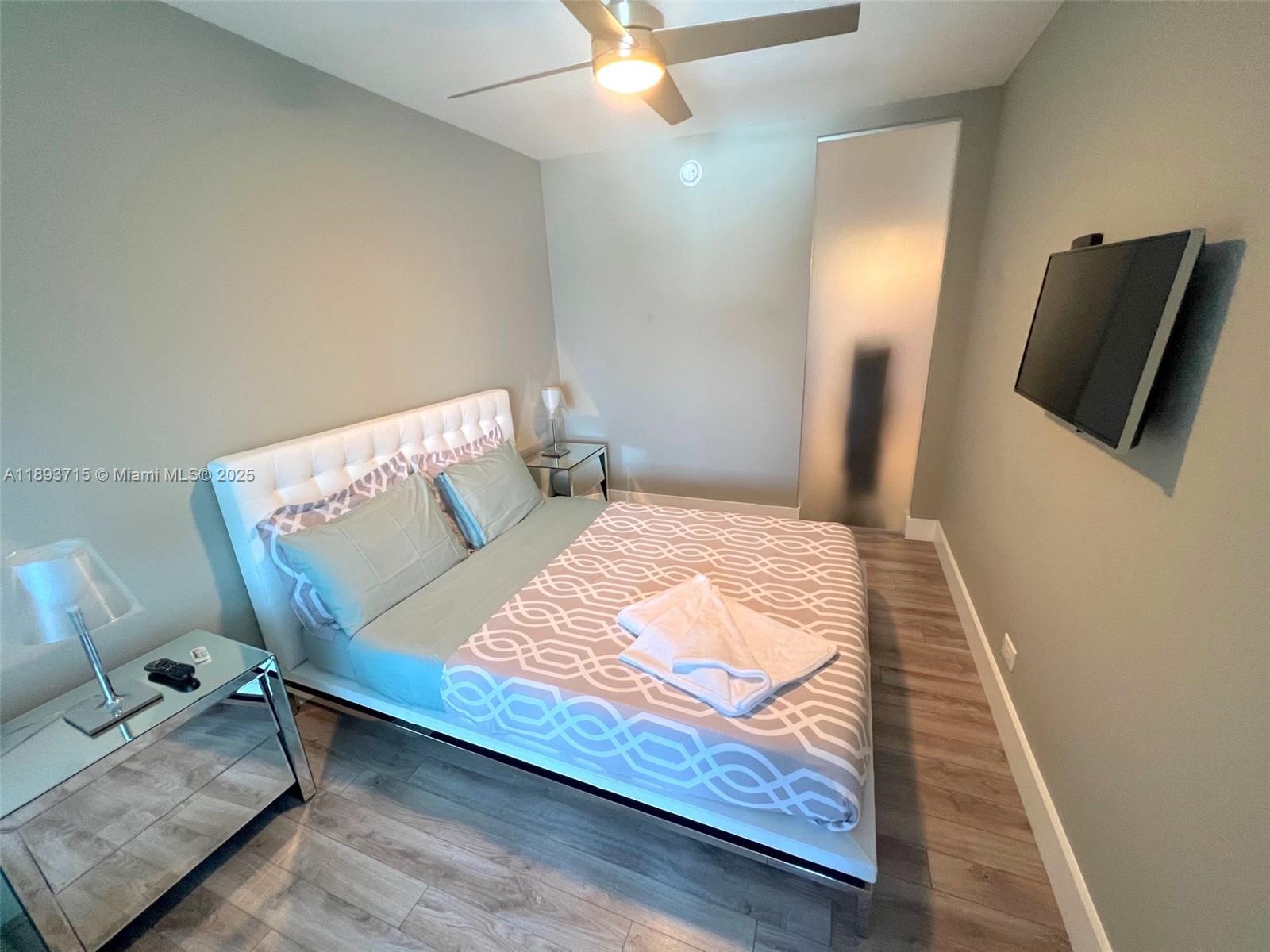 RONEY PALACE CONDO - Residential Lease