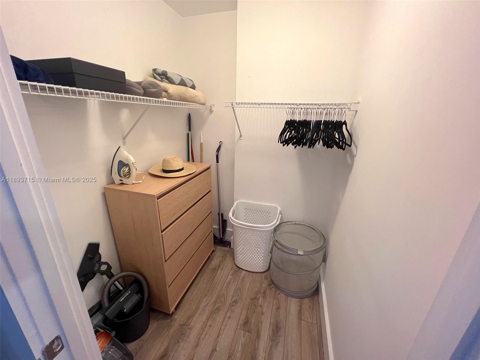 RONEY PALACE CONDO - Residential Lease