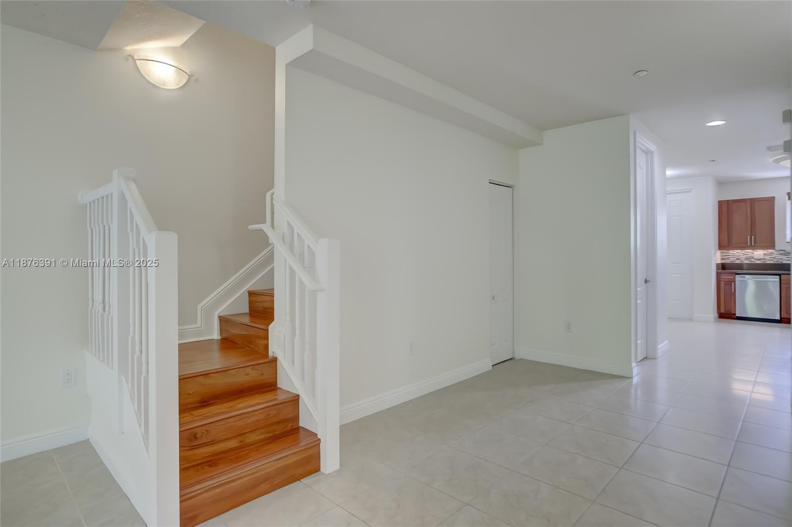 VILLAGE AT SAILBOAT BEND - Residential Lease