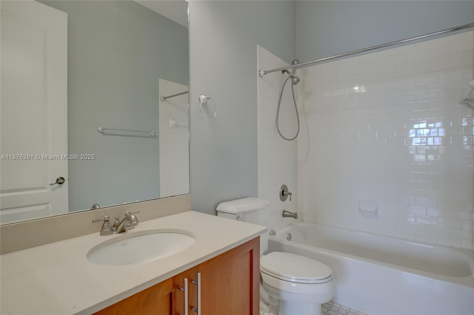 VILLAGE AT SAILBOAT BEND - Residential Lease