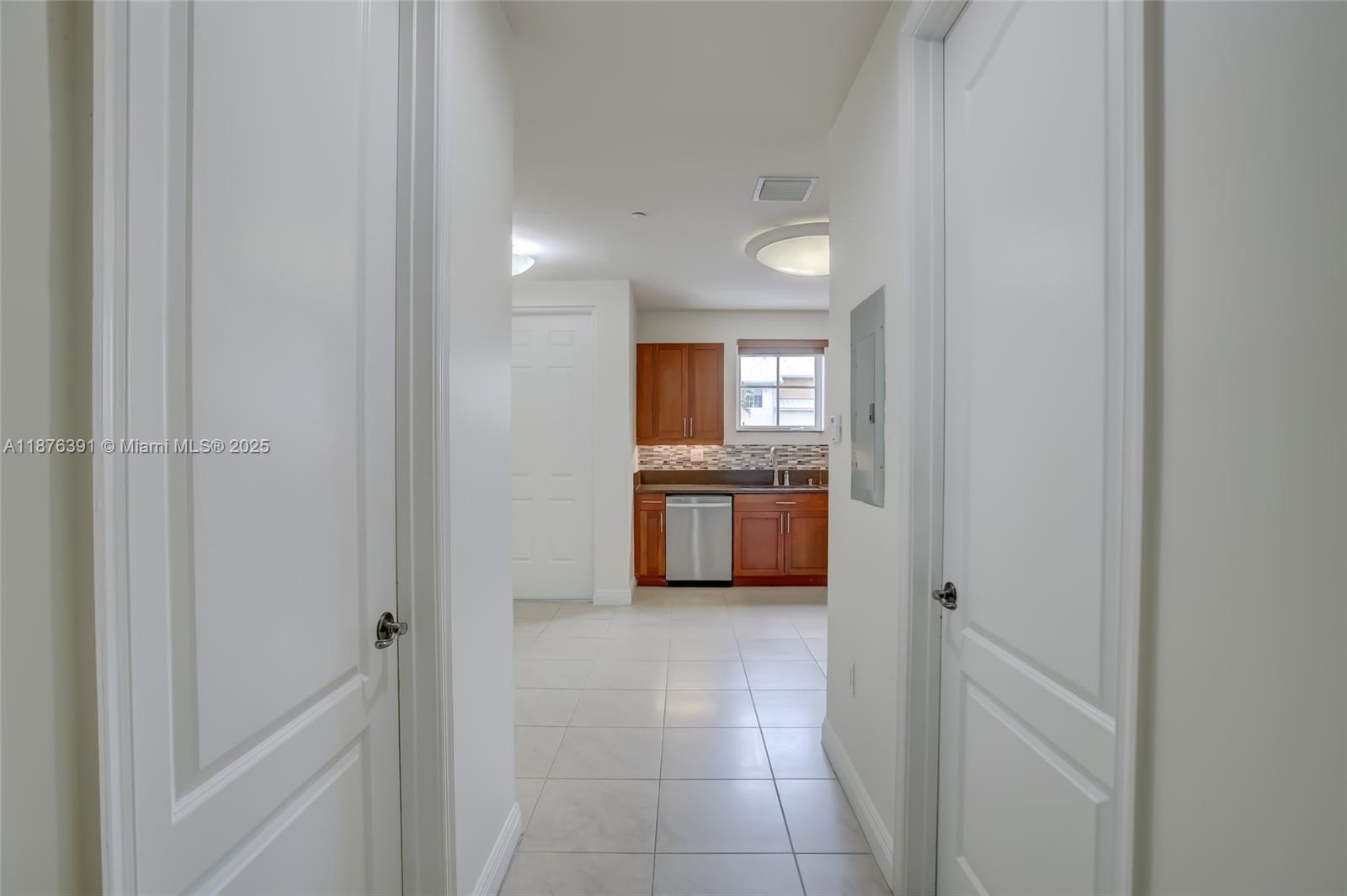 VILLAGE AT SAILBOAT BEND - Residential Lease