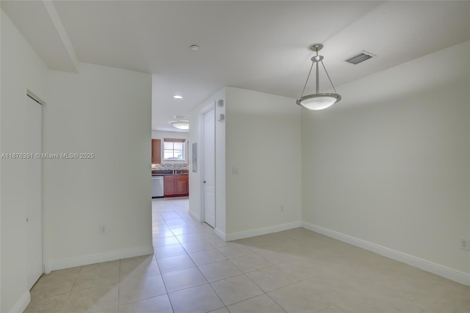 VILLAGE AT SAILBOAT BEND - Residential Lease