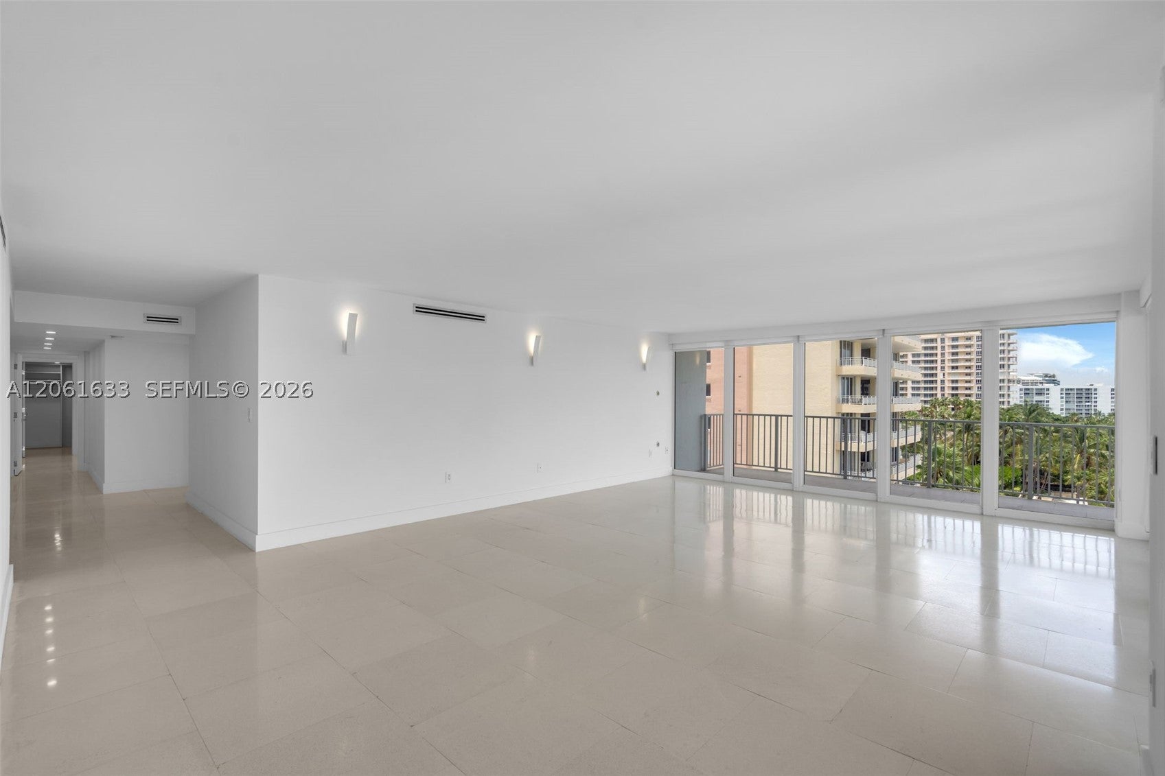 881 Ocean Dr 7H