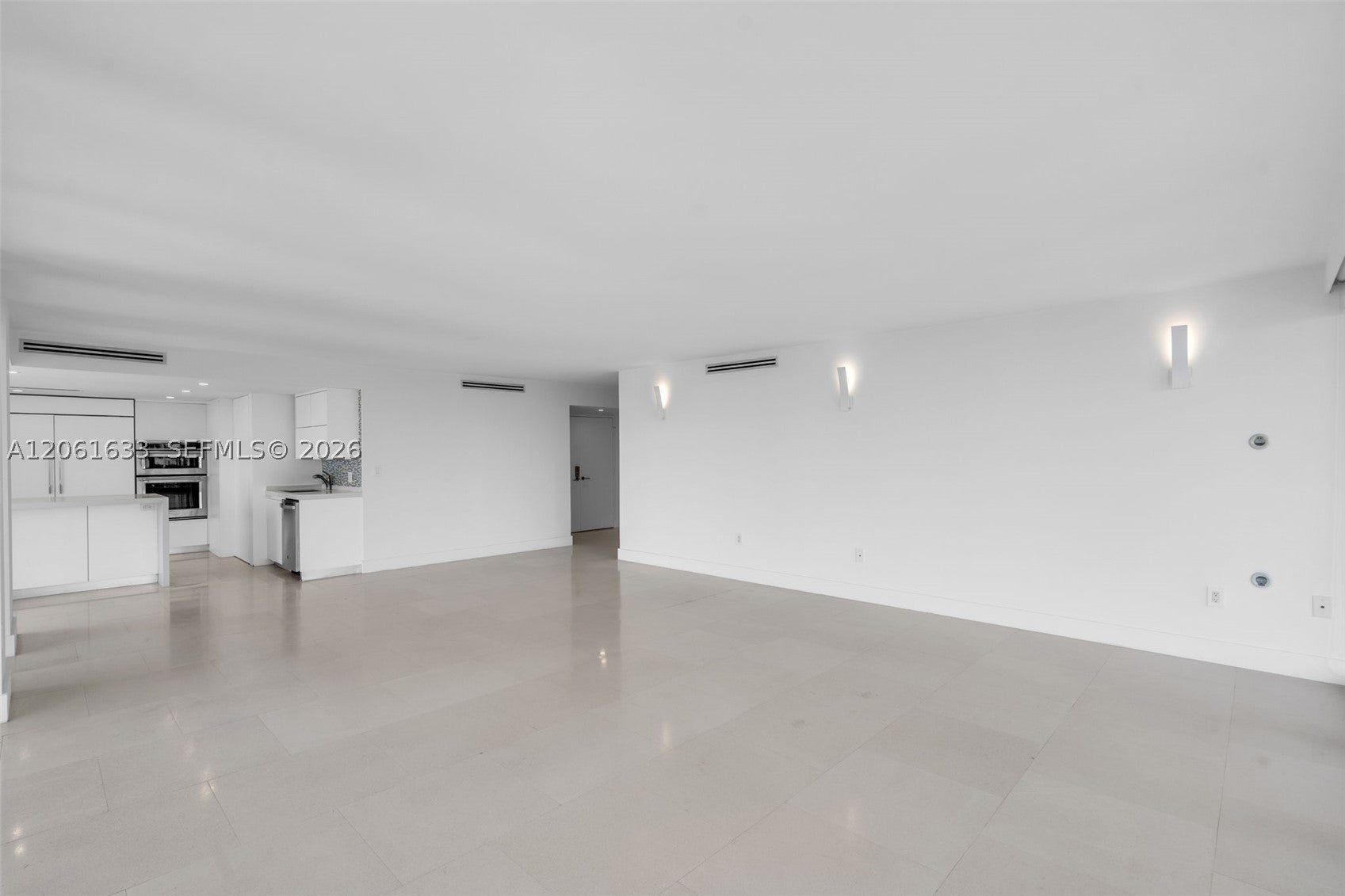 881 Ocean Dr 7H