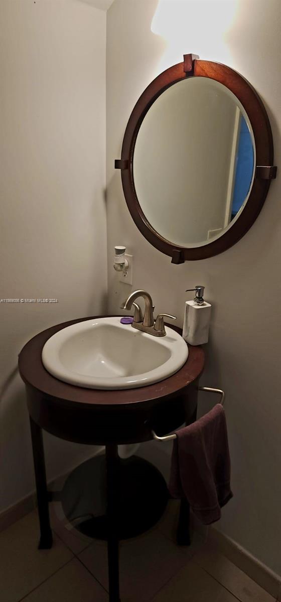 NORTHGATE TOWNHOUSE CONDO - Residential Lease