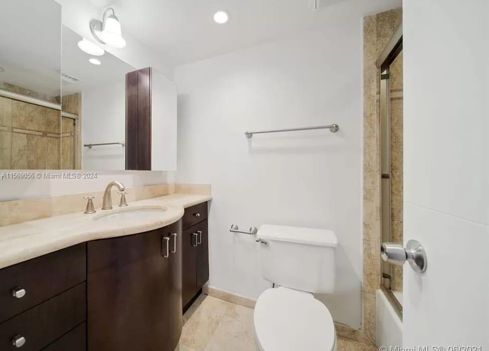 NORTHGATE TOWNHOUSE CONDO - Residential Lease