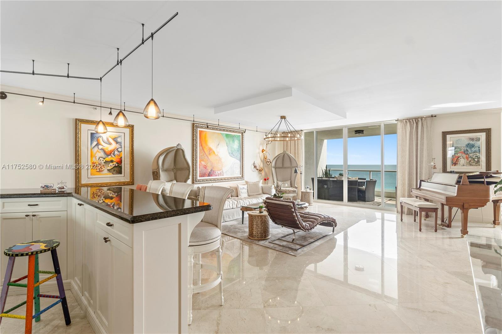 HAMPTONS SOUTH CONDO - Residential