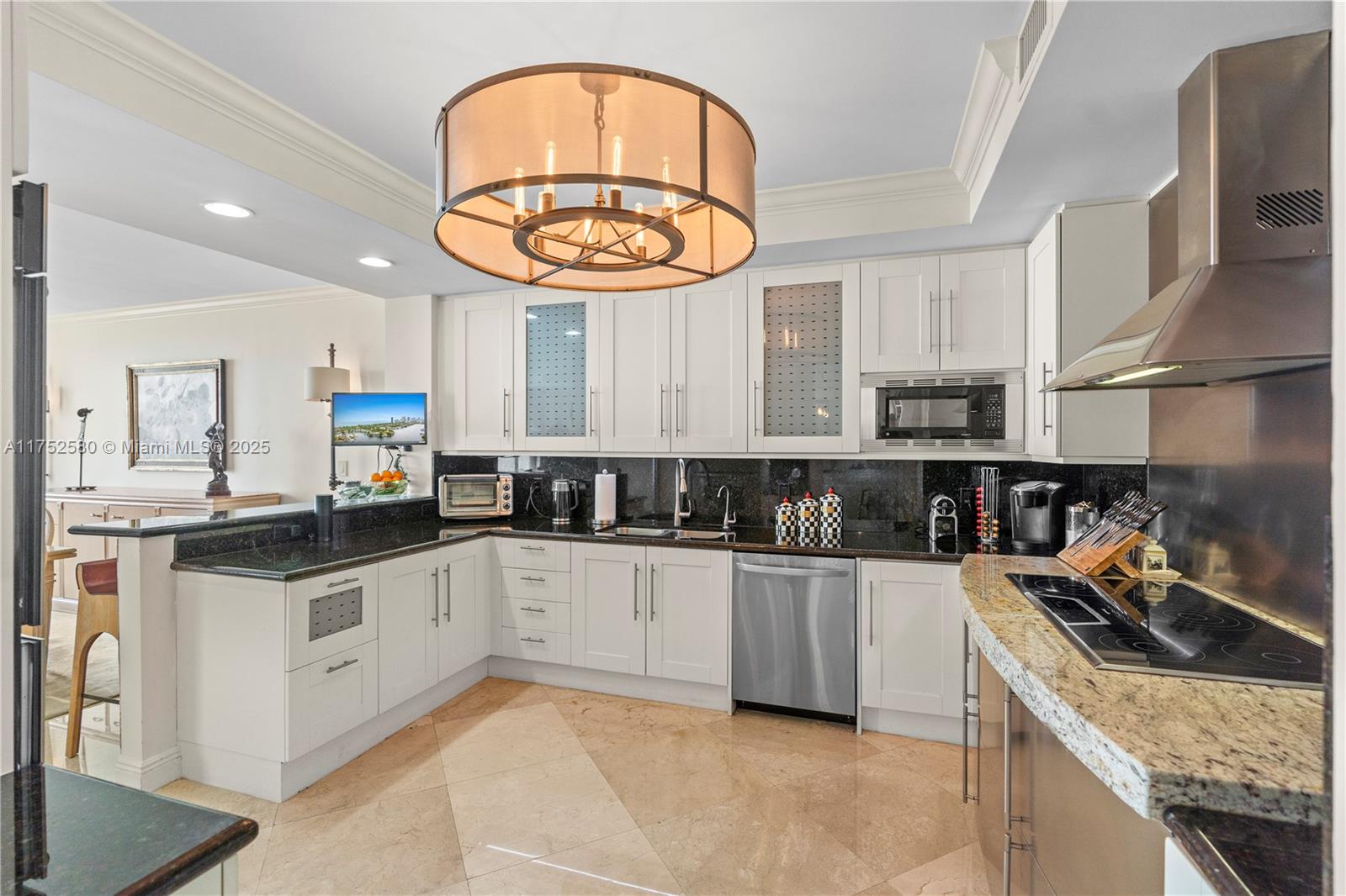 HAMPTONS SOUTH CONDO - Residential