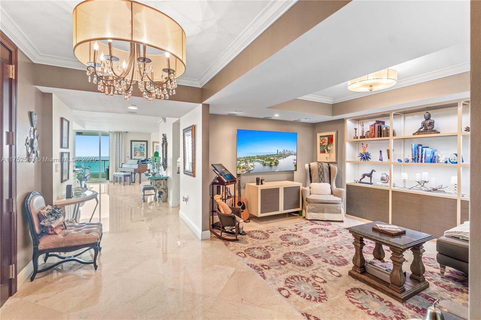 20201 E Country Club Dr 2708