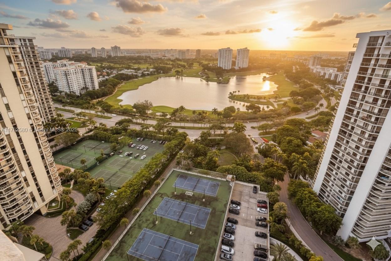 HAMPTONS SOUTH CONDO - Residential