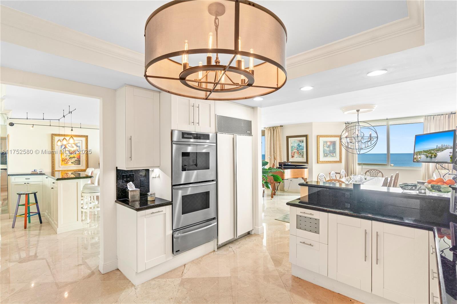 HAMPTONS SOUTH CONDO - Residential