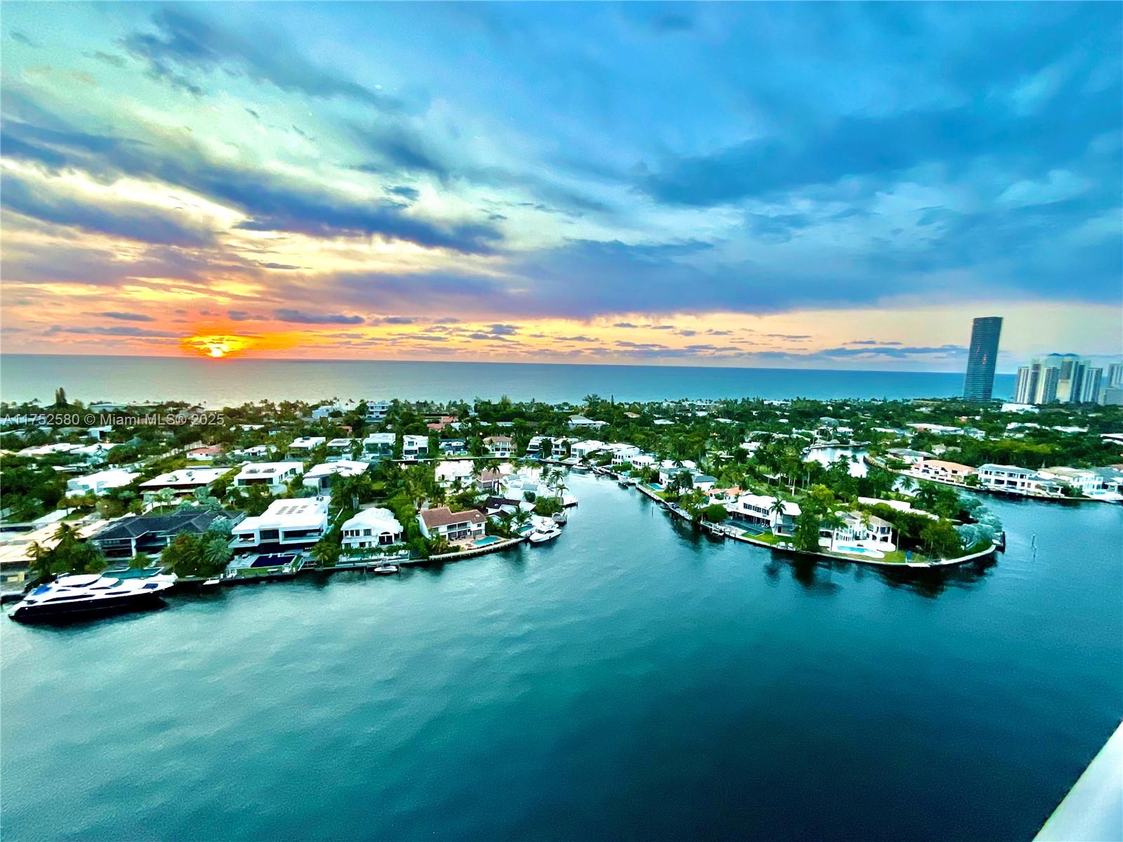 HAMPTONS SOUTH CONDO - Residential