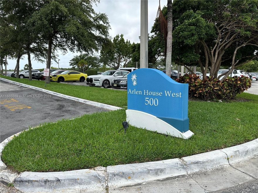 BEAUTIFUL APARTMENT IN SUNNY ISLES JUST METERS FROM THE BEACH. BRIGHT AND SPACIOUS APARTMENT WITH VIEWS OF THE CITY AND THE CANAL, EXELLENT AMENITIES TENNIS COURTS, SWIMMING POOL AND GYM. MAINTENANCE INCLUDES BUILDING INSURANCE, WATER & SEWER, INTERNET, CABLE TV, POOL SERVICE AND SECURITY. CAN BE RENTED AFTER TWO YEARS FROM THE DATE OF PURCHASE. TO SHOW
CALL THE LISTING AGENT!
