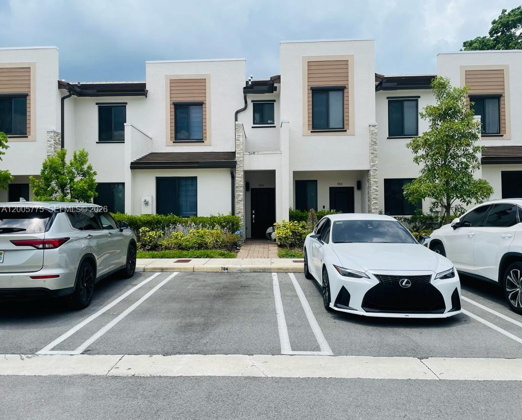 VIA VENTURA NEIGHBORHOOD - Residential Lease