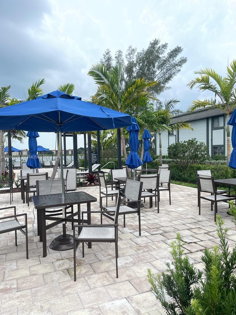 VIA VENTURA NEIGHBORHOOD - Residential Lease