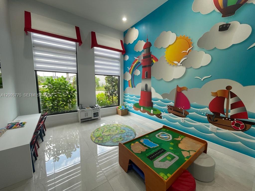 VIA VENTURA NEIGHBORHOOD - Residential Lease