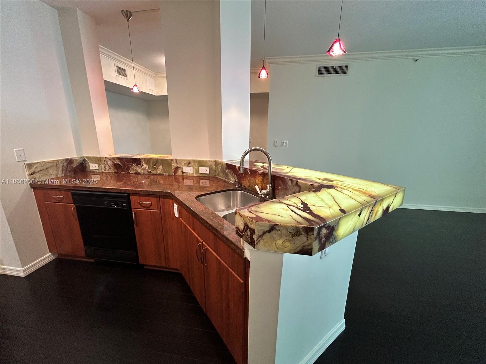 9172 Collins Ave 316