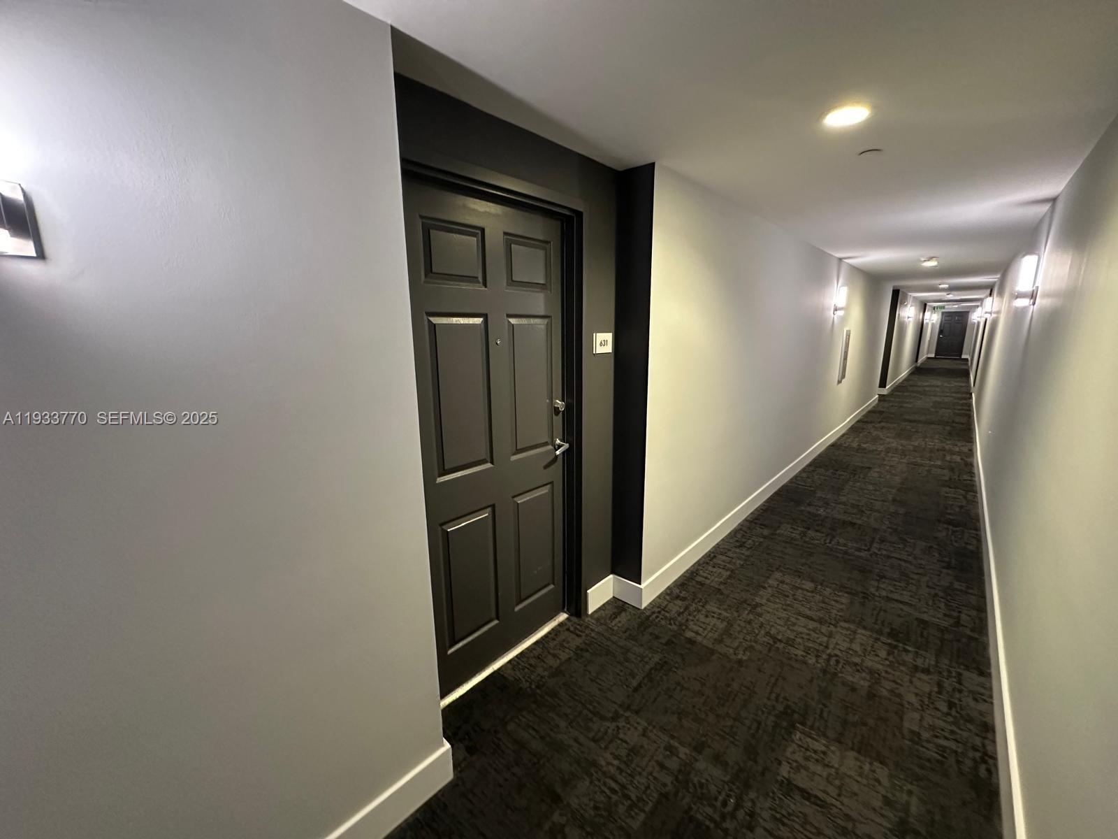 HOLLYWOOD STATION RES CON - Residential