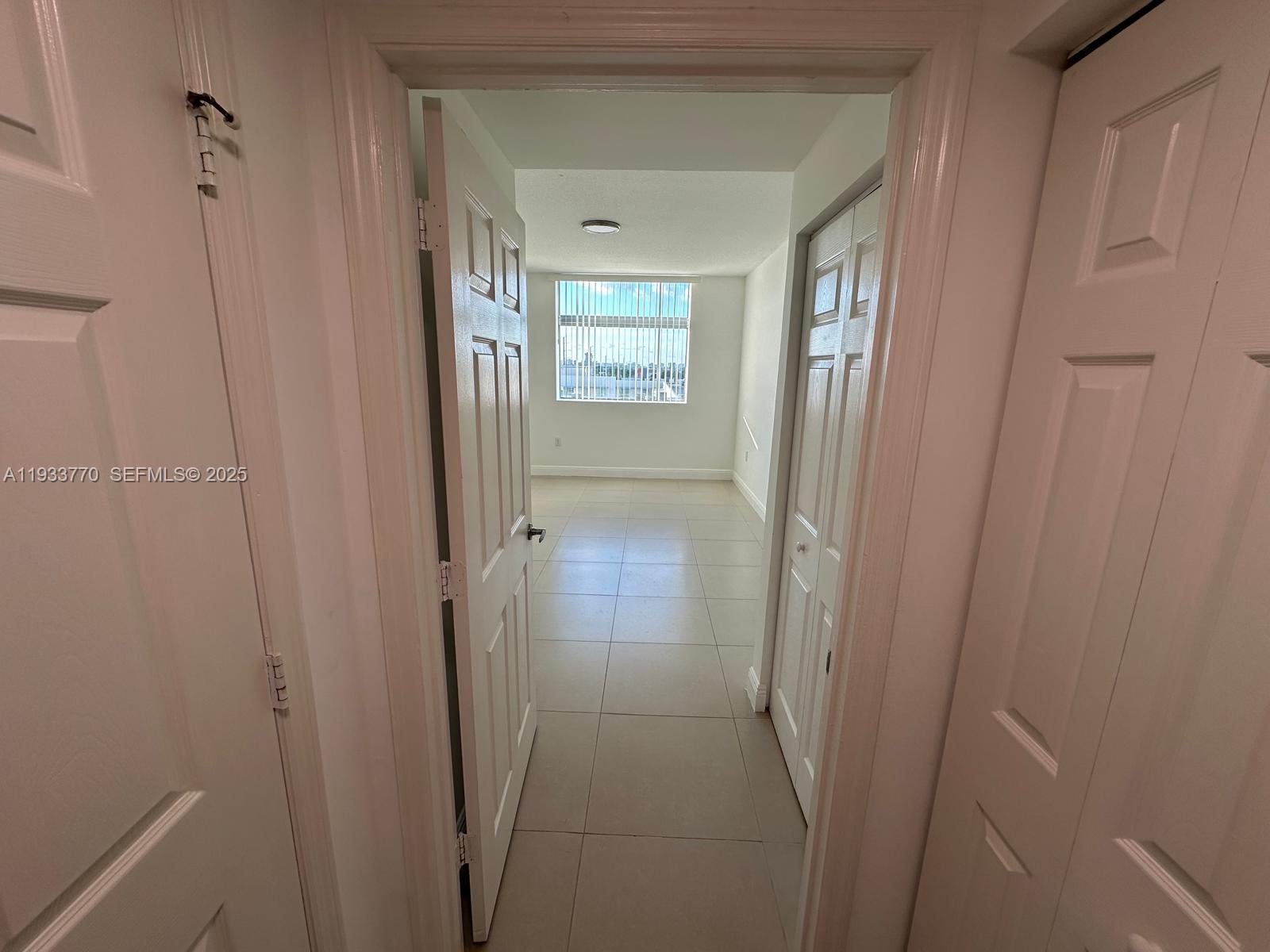 HOLLYWOOD STATION RES CON - Residential