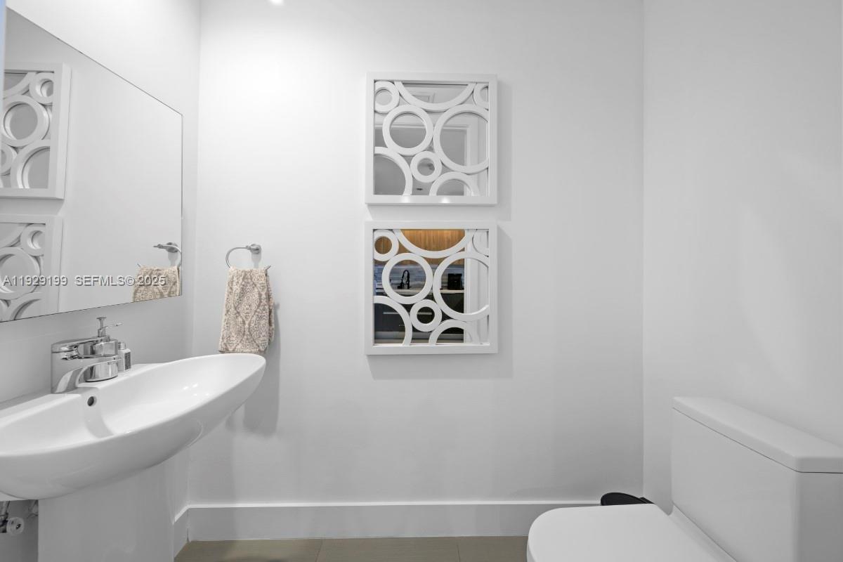 MARQUIS CONDO - Residential