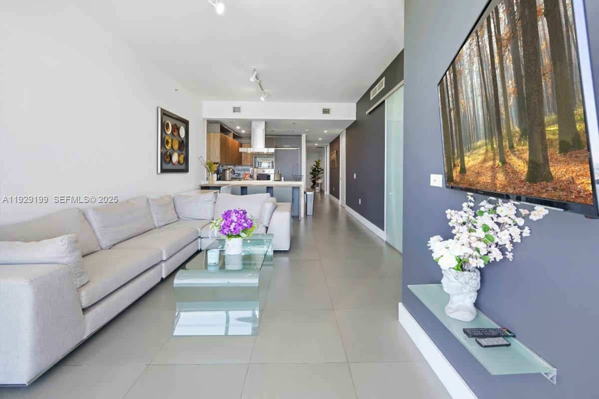 MARQUIS CONDO - Residential