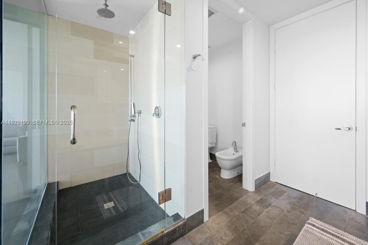 MARQUIS CONDO - Residential