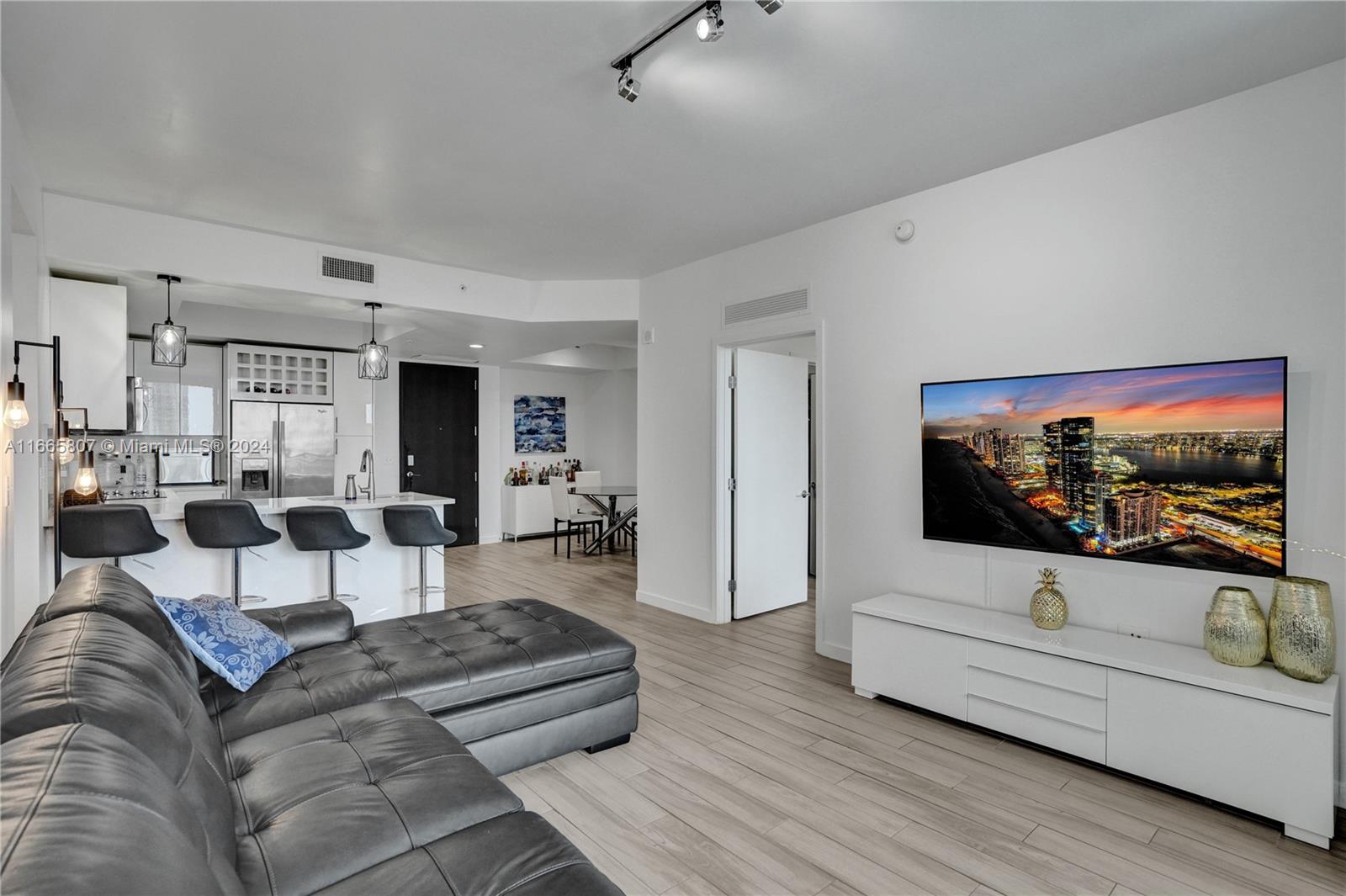 NINE AT MARY BRICKELL VIL - Residential