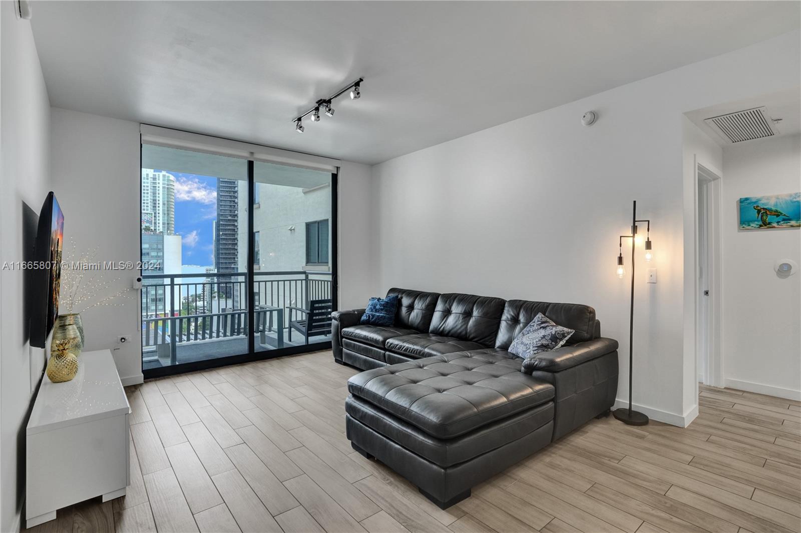 NINE AT MARY BRICKELL VIL - Residential