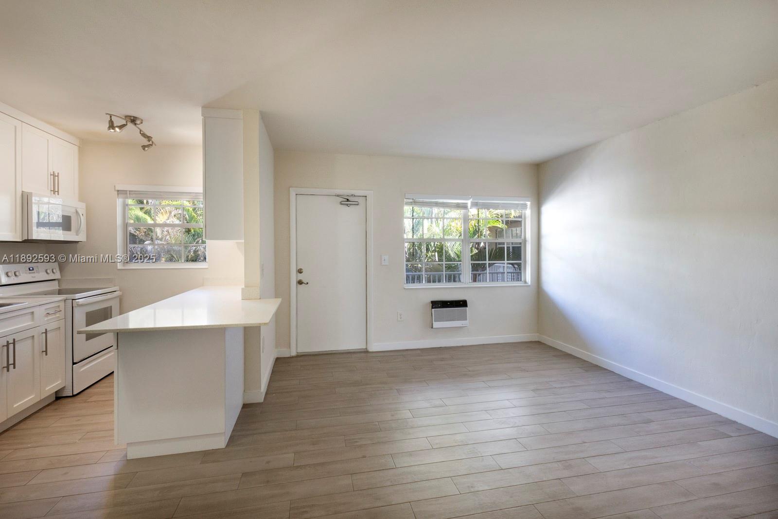 6511 Santona St C18