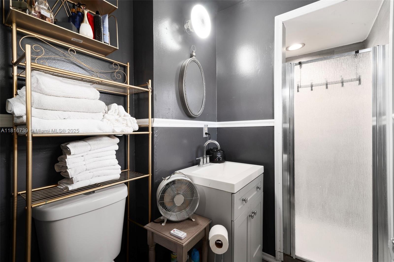 AVON PARK LAKES - Residential