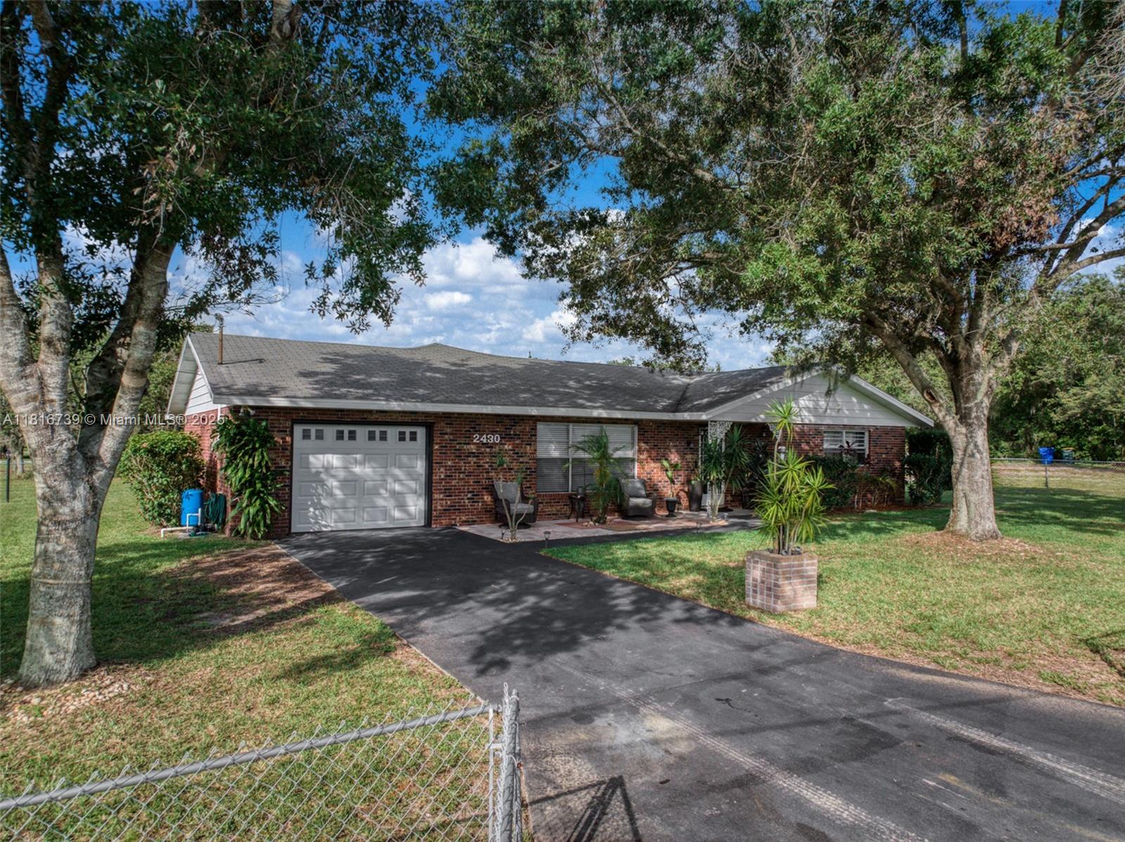 AVON PARK LAKES - Residential