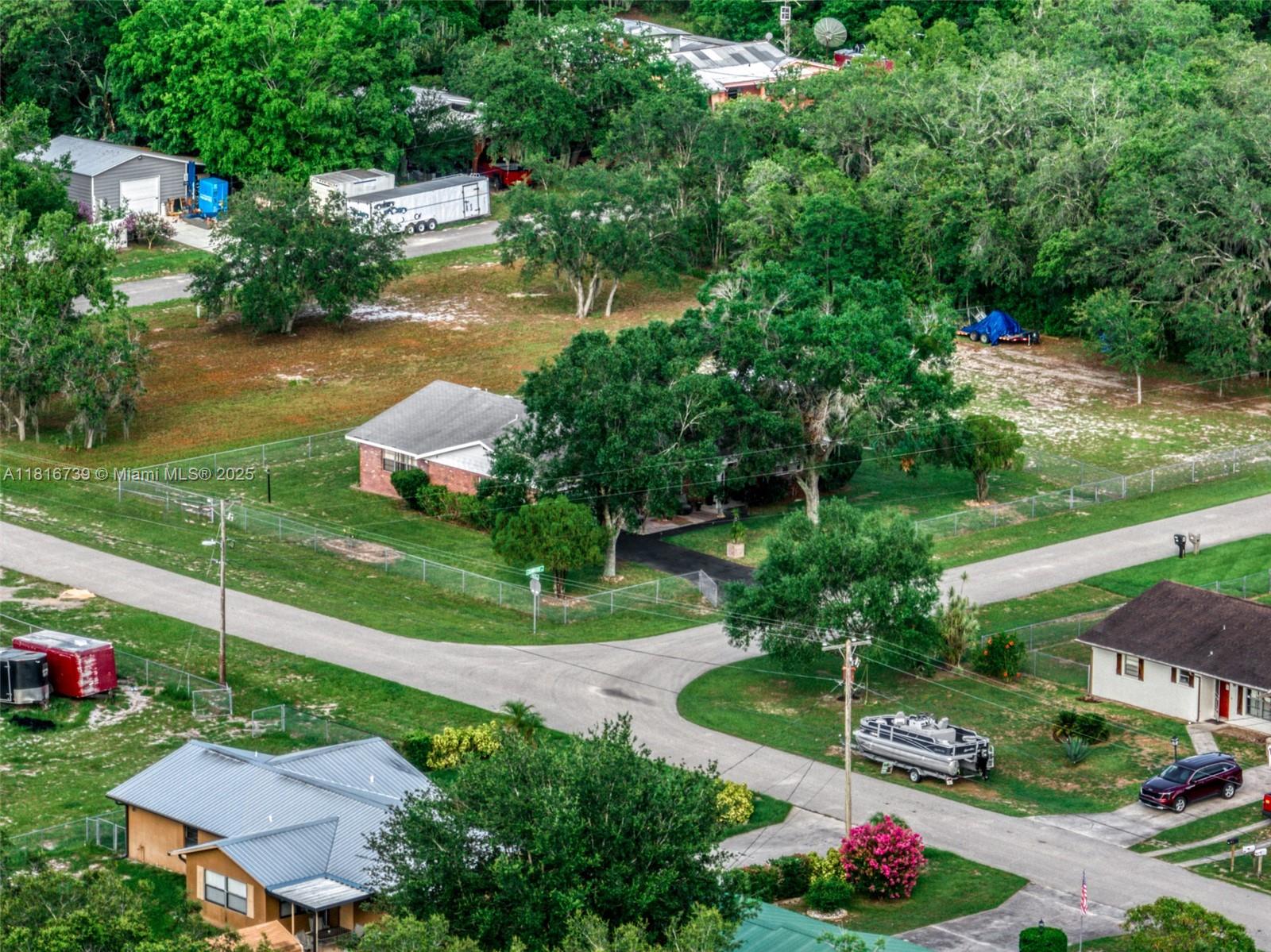 AVON PARK LAKES - Residential