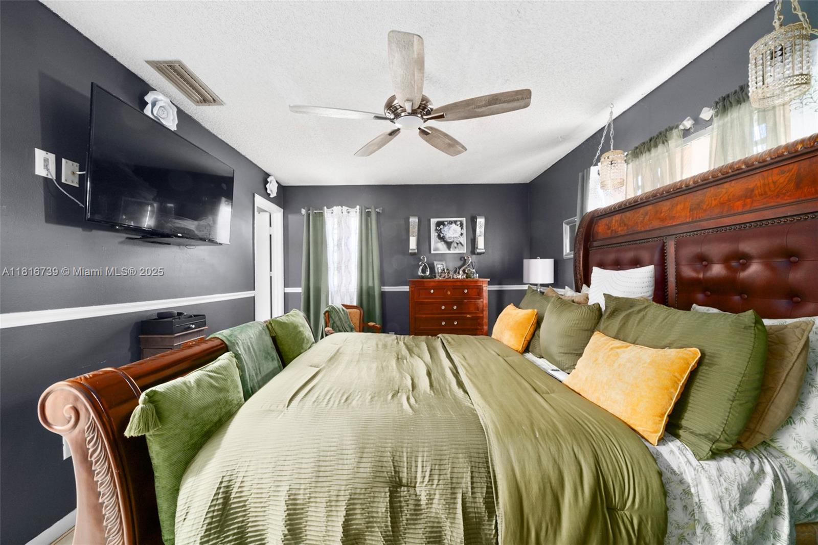 AVON PARK LAKES - Residential