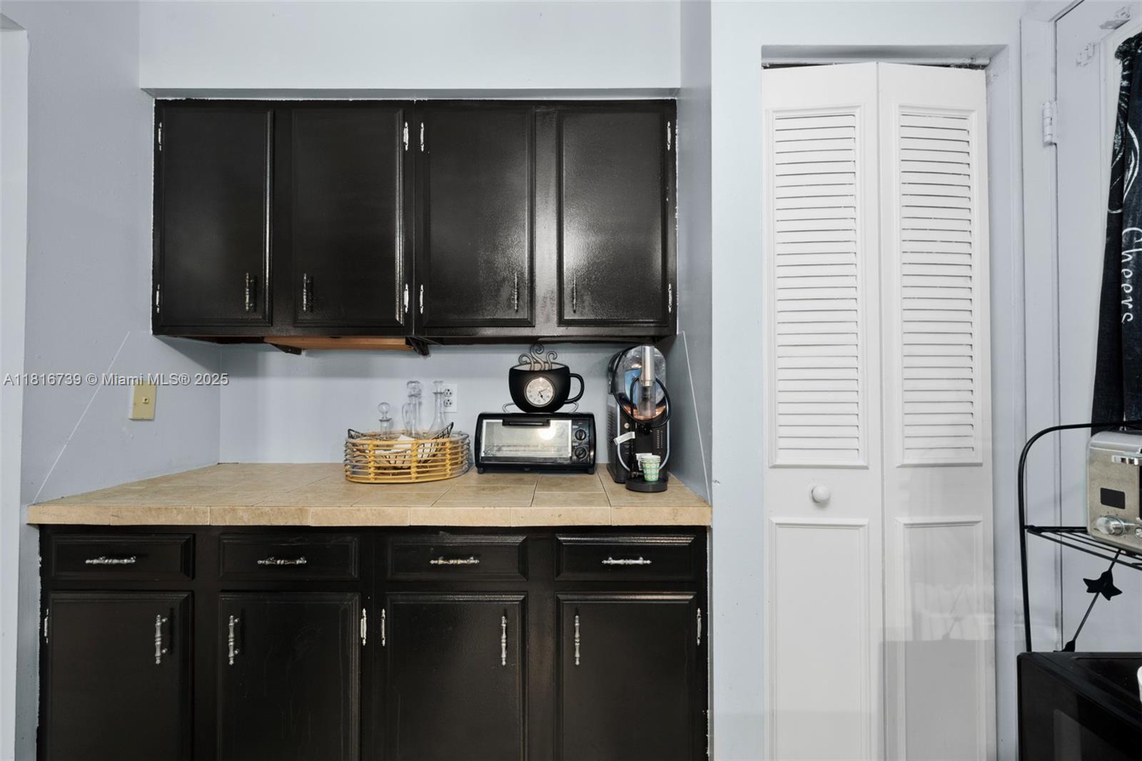 AVON PARK LAKES - Residential