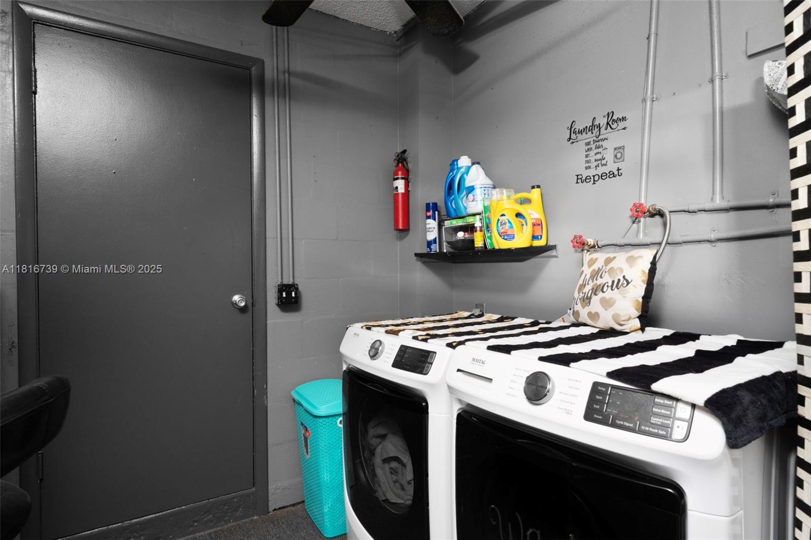 AVON PARK LAKES - Residential