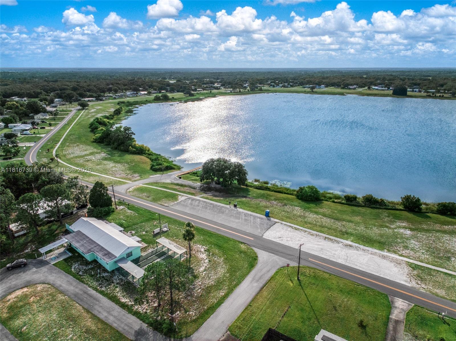 AVON PARK LAKES - Residential