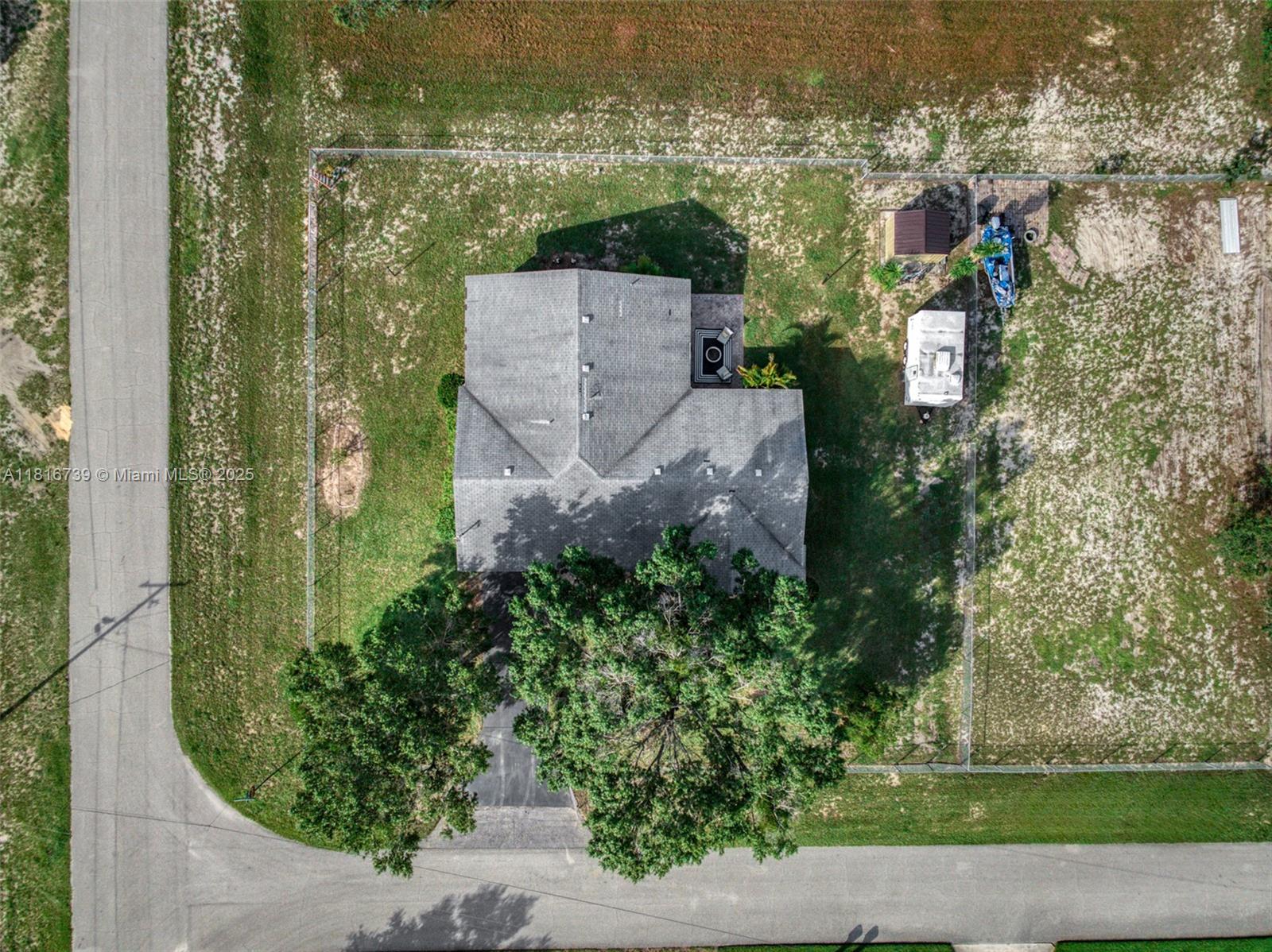 AVON PARK LAKES - Residential