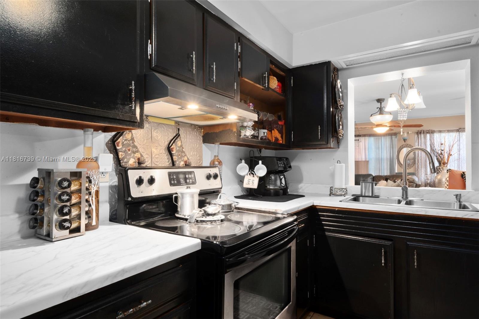 AVON PARK LAKES - Residential