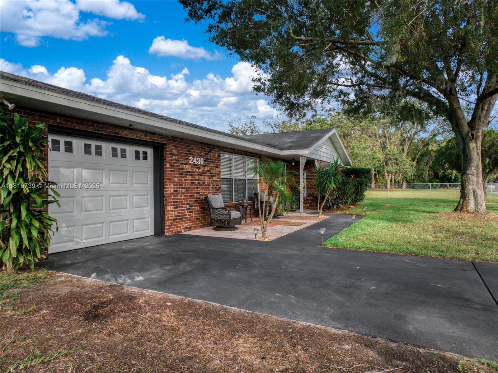 AVON PARK LAKES - Residential