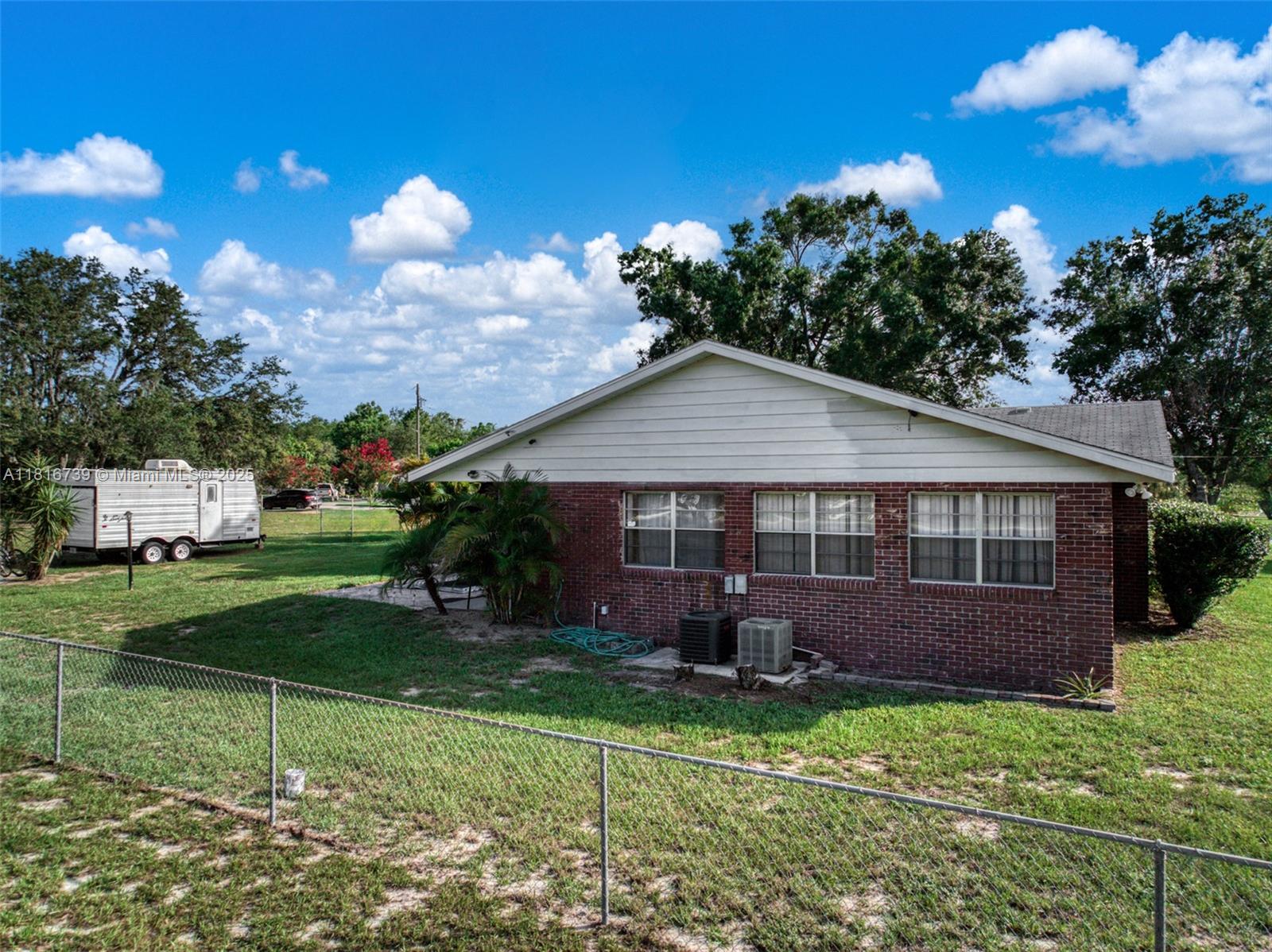 AVON PARK LAKES - Residential