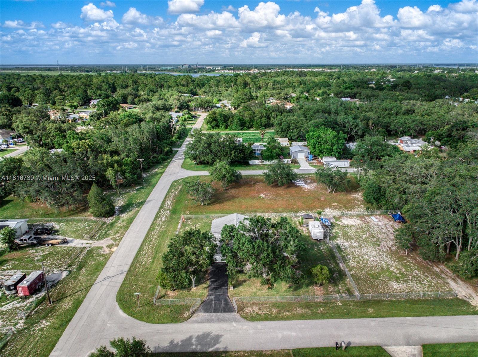 AVON PARK LAKES - Residential