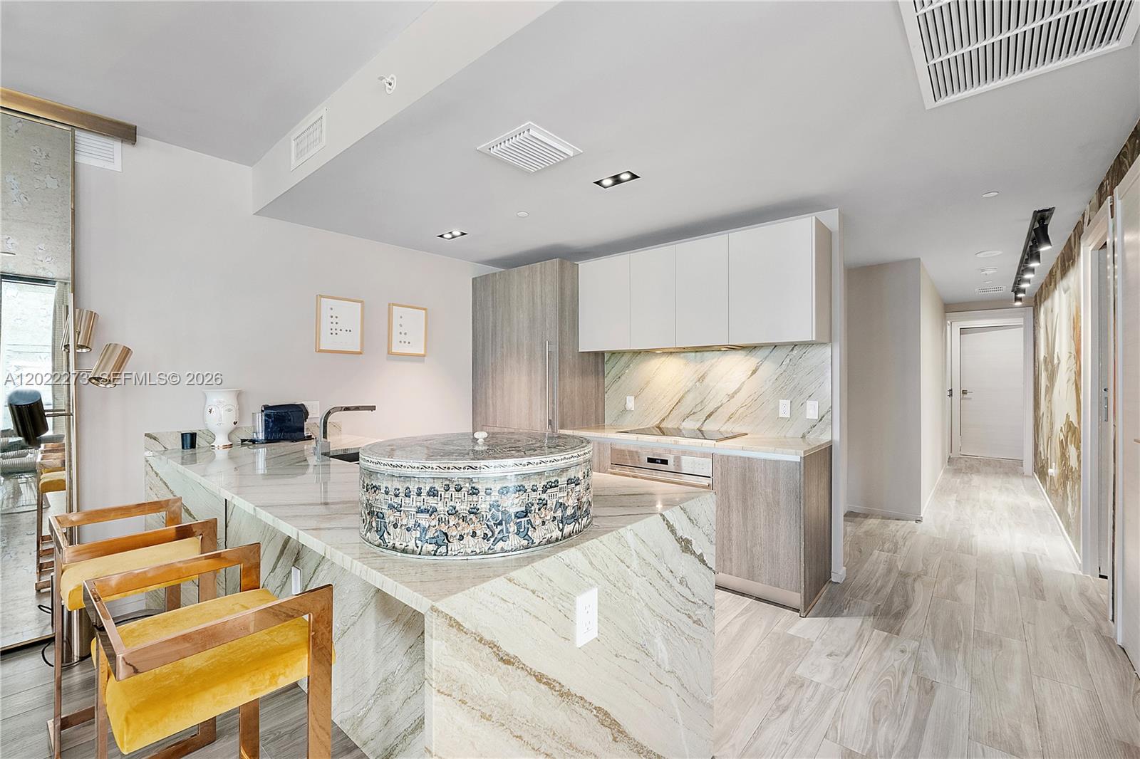801 SMA RESIDENCES CONDO - Residential