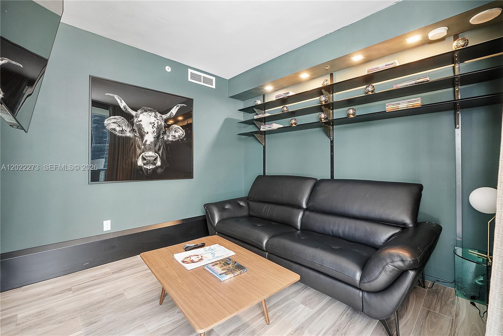 801 SMA RESIDENCES CONDO - Residential