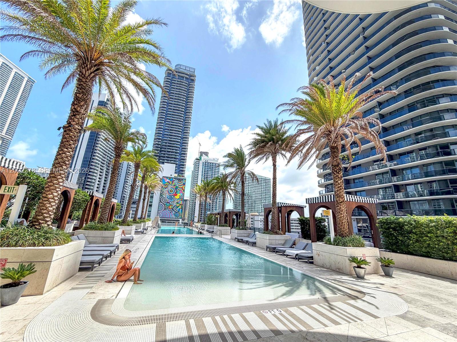 801 SMA RESIDENCES CONDO - Residential