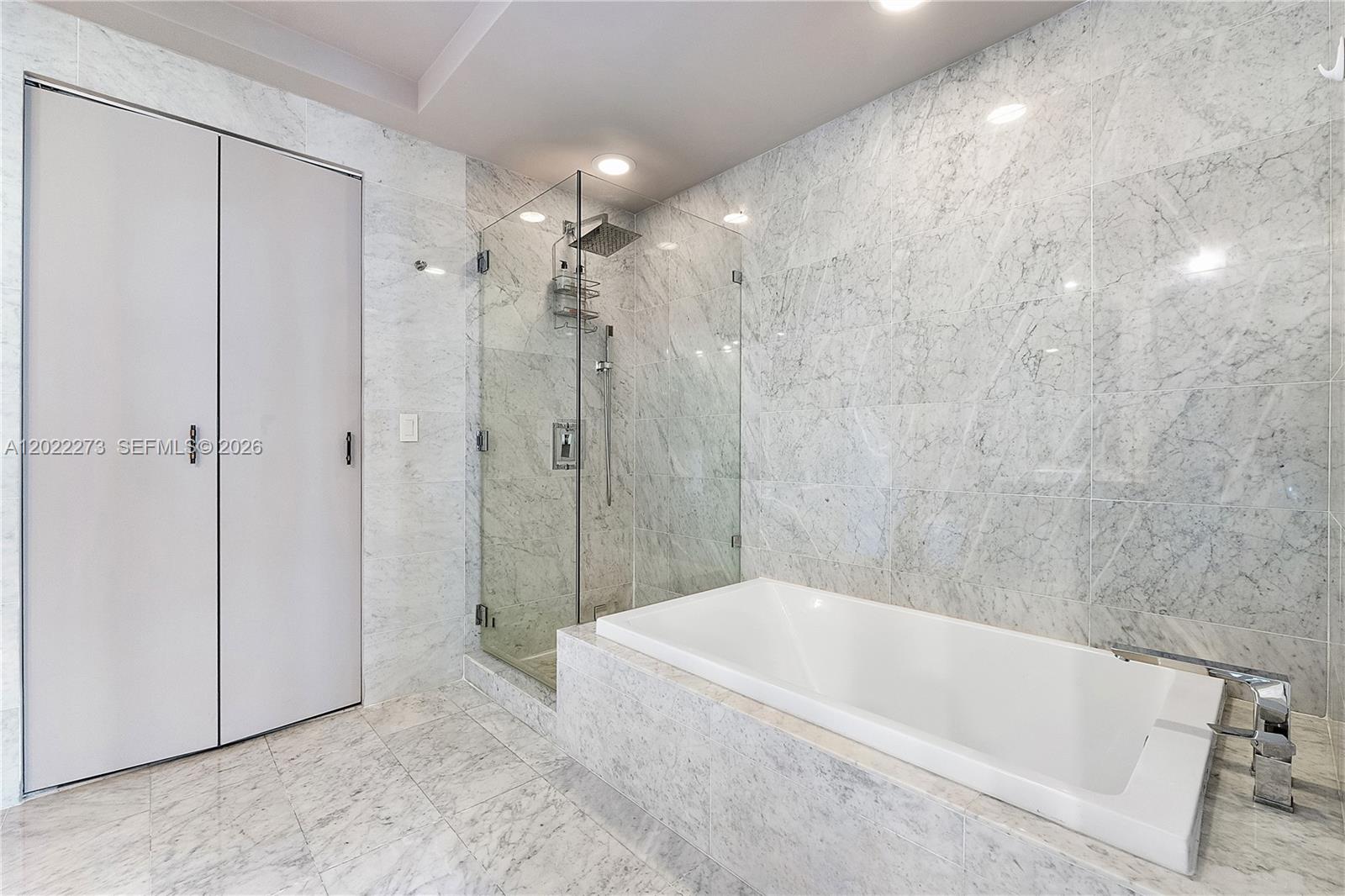 801 SMA RESIDENCES CONDO - Residential