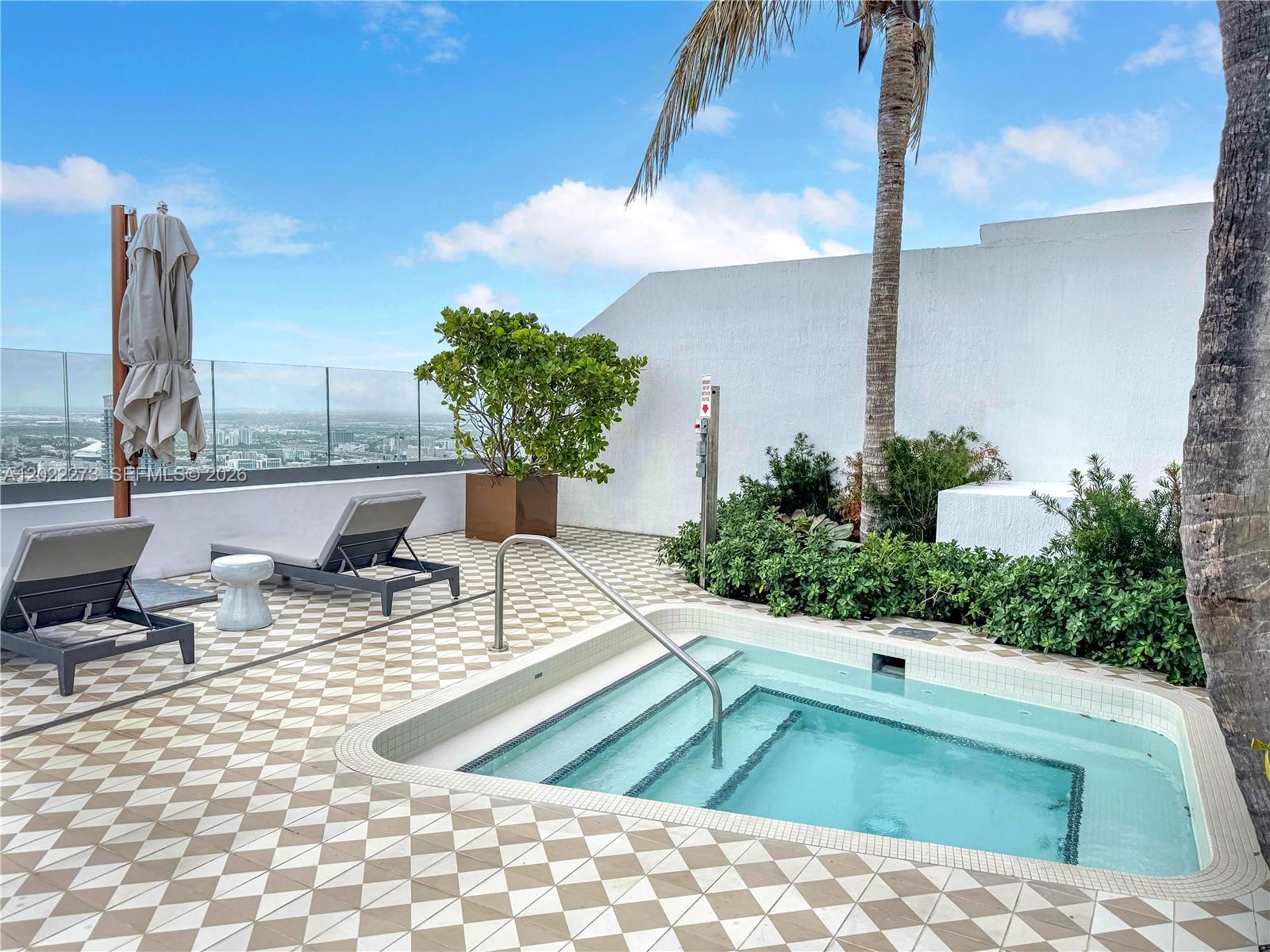 801 SMA RESIDENCES CONDO - Residential