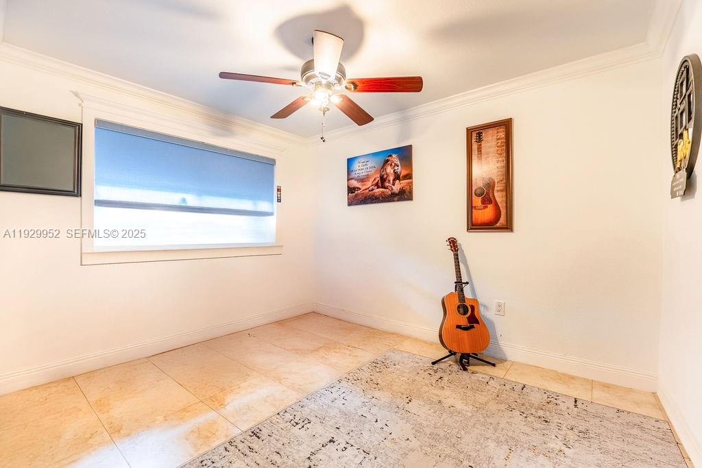 MIAMI LAKES SEC ONE - Residential