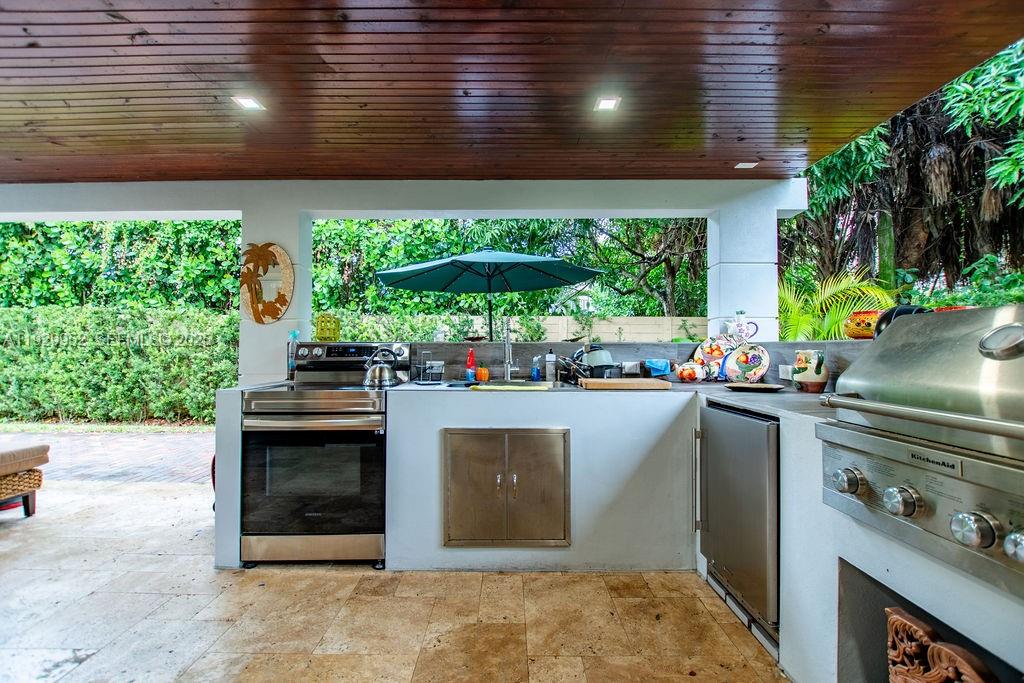 MIAMI LAKES SEC ONE - Residential